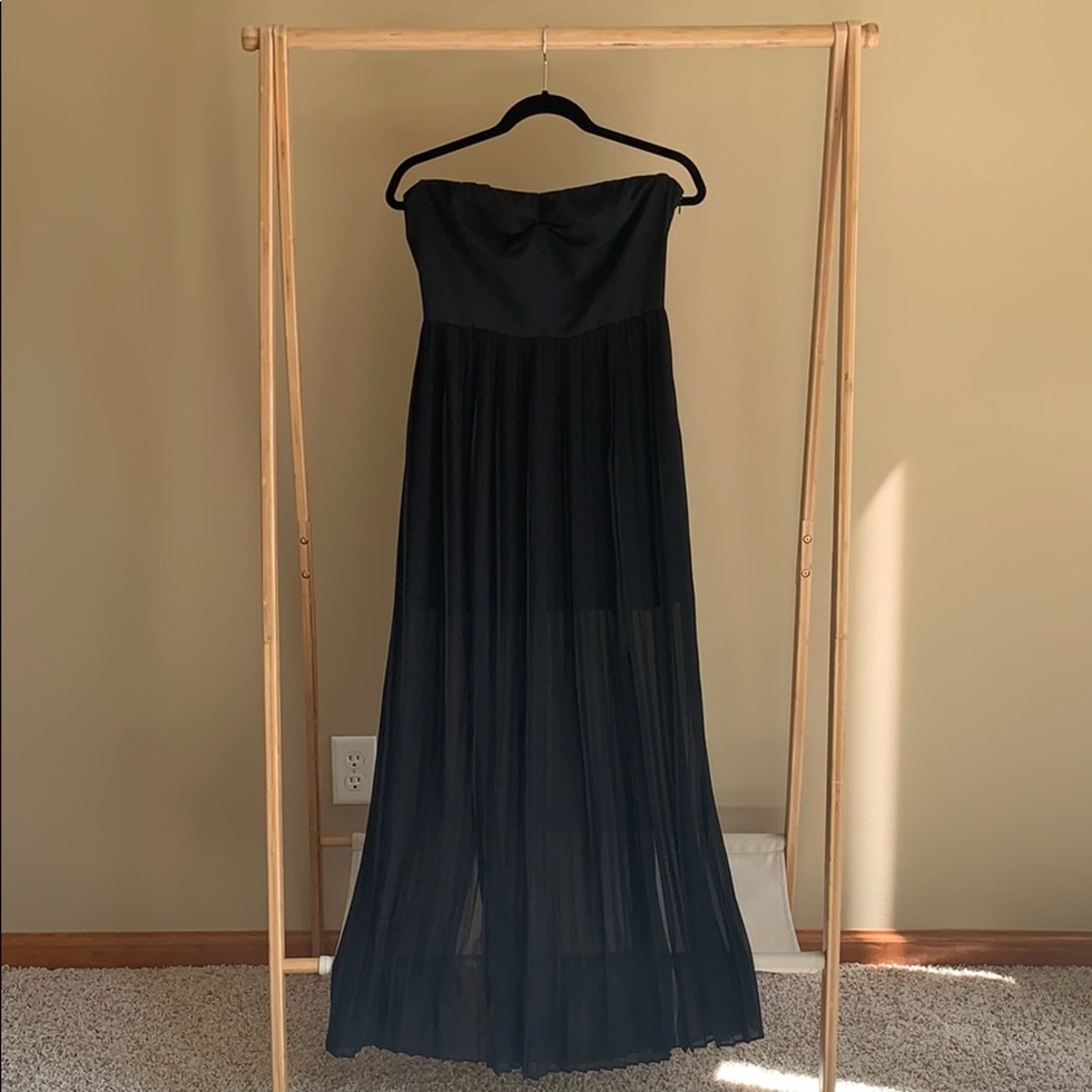 Forever 21 Strapless Pleat Maxi Dress Size Medium